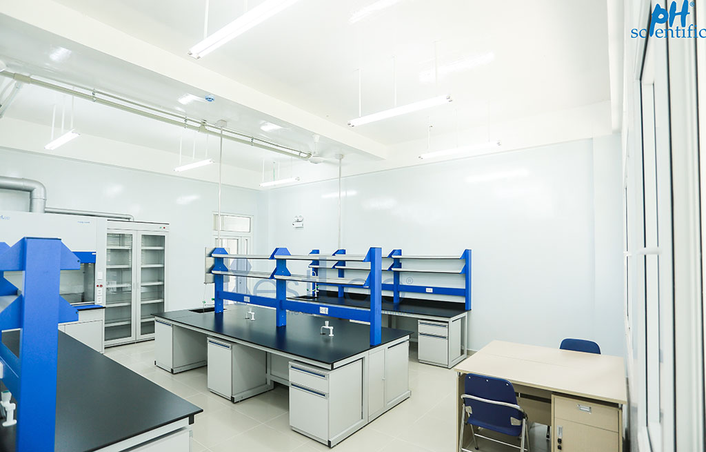 ban-phong-thi-nghiem