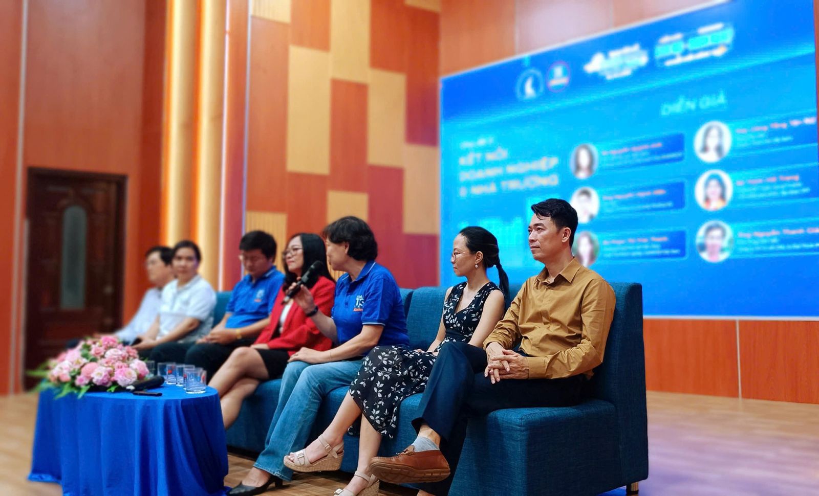 su-kien-truong-dh-khtn-5