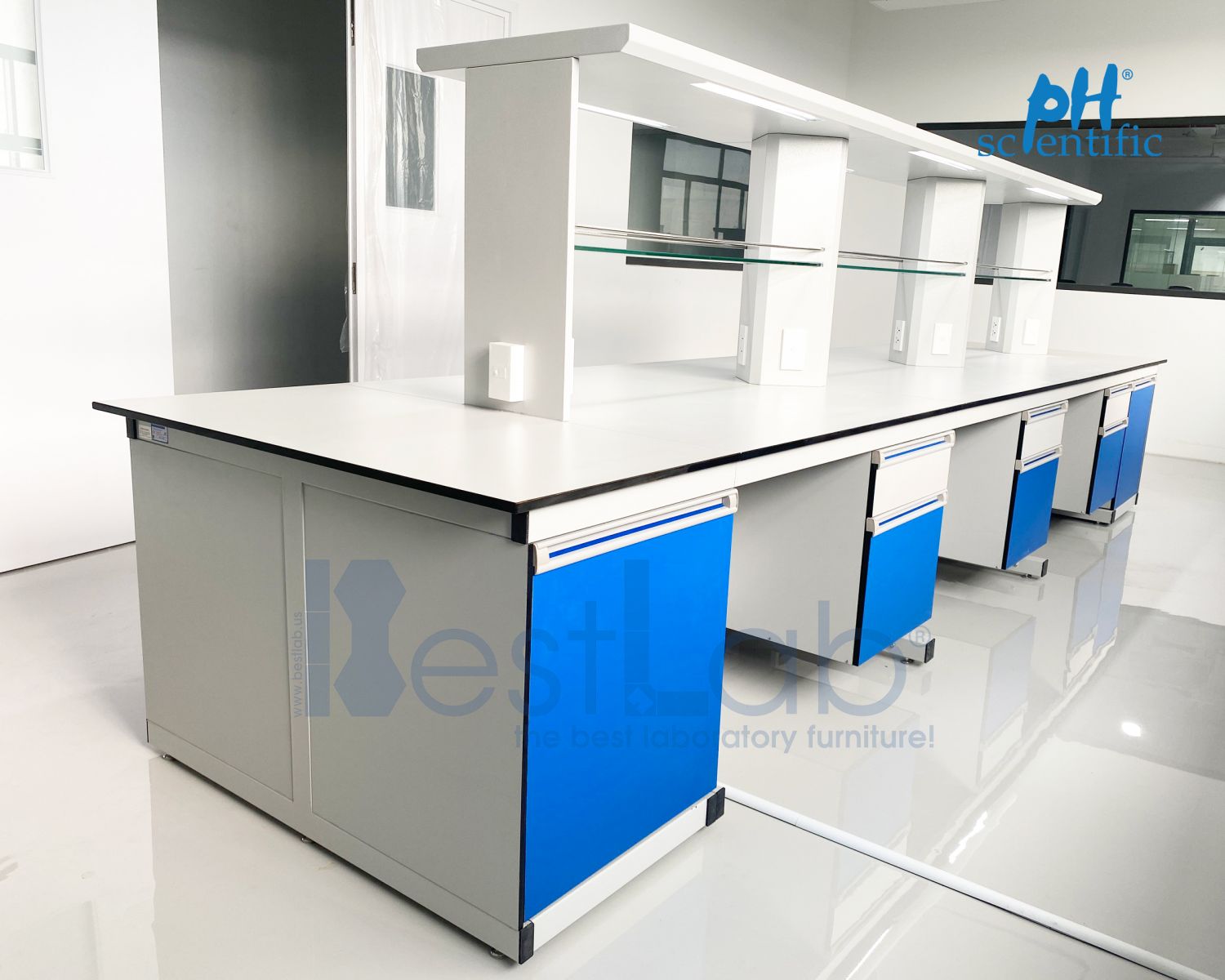 Bàn thí nghiệm trung tâm