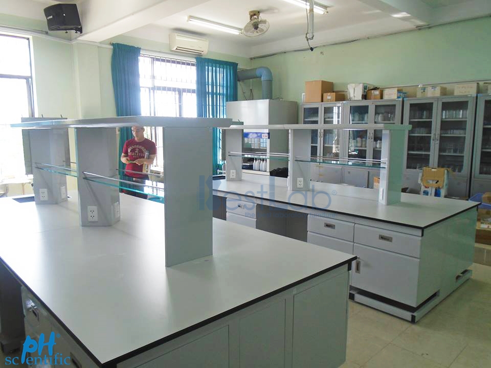 phong-thi-nghiem-truong-hoc