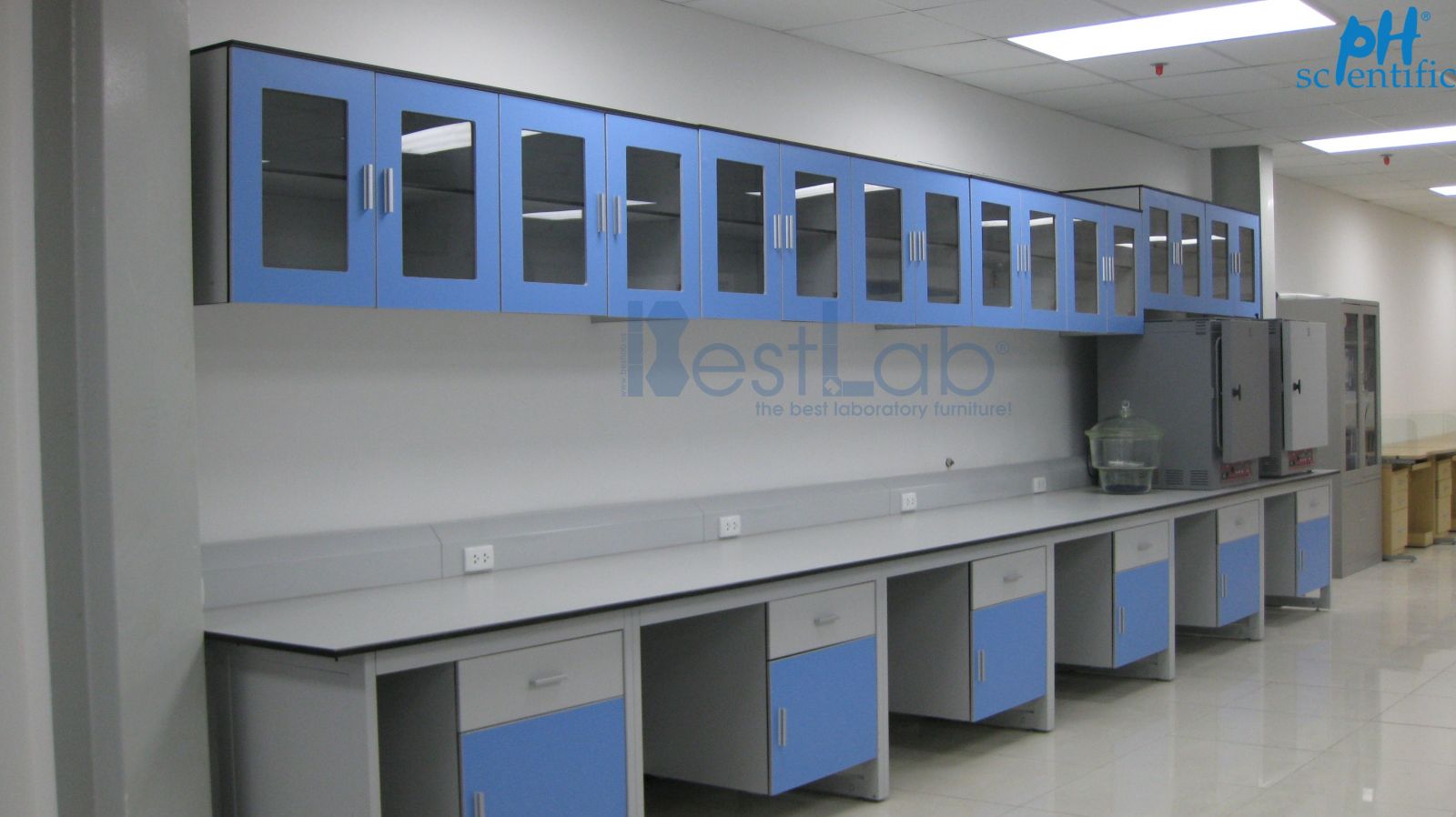 ban-phong-thi-nghiem