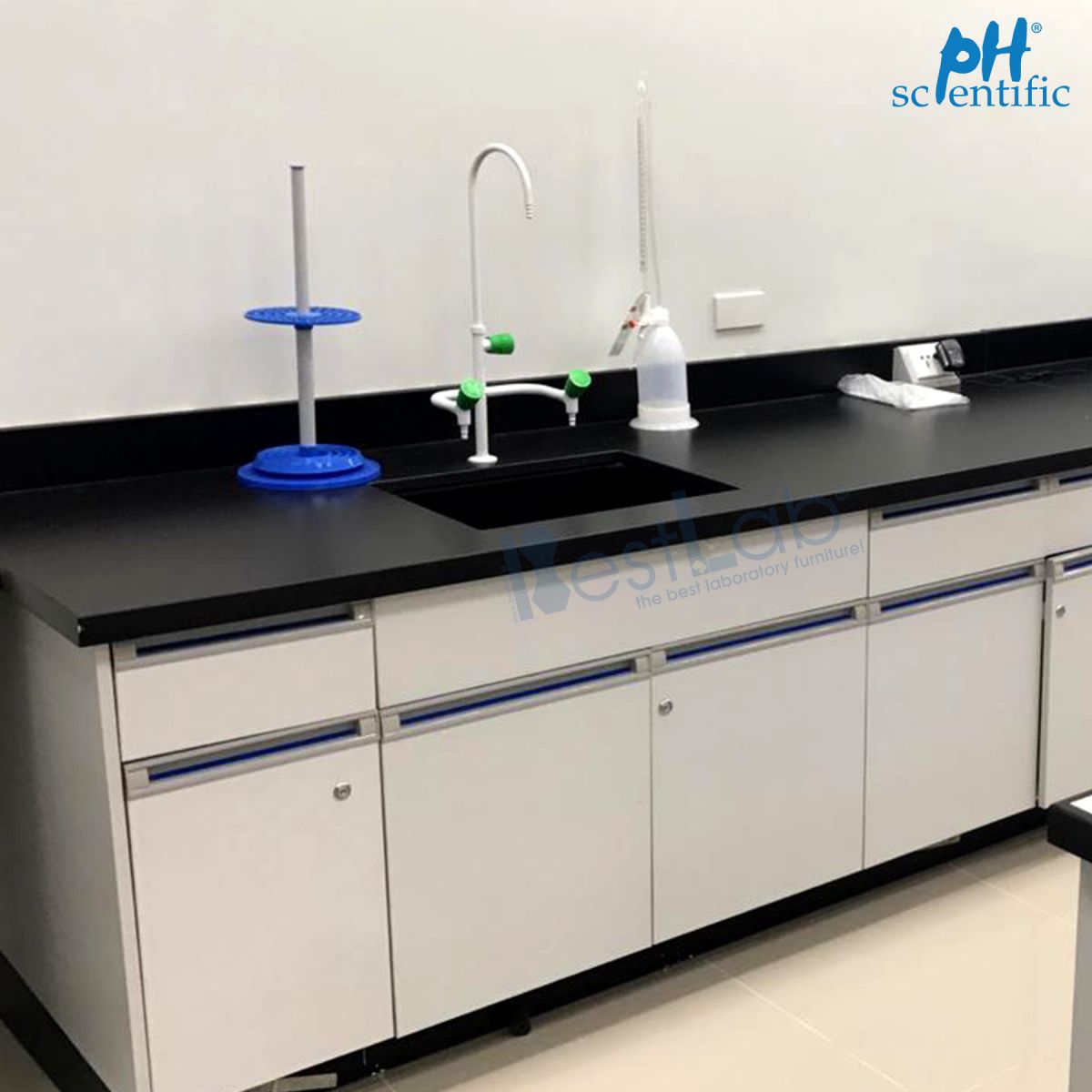 ban-thi-nghiem-ap-goc