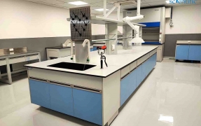 LẮP ĐẶT NỘI THẤT BÊN TRONG PHÒNG THÍ NGHIỆM TẠI CÔNG TY SẢN XUẤT SỢI THÉP TẠI KCN VSIP QUẢNG NGÃI