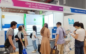 NGÀY ĐẦU TIÊN TẠI TRIỂN LÃM QUỐC TẾ THIẾT BỊ Y TẾ VÀ PHÂN TÍCH 2024 – KẾT NỐI VÀ CHIA SẺ 