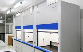 GIẢI PHÁP CHO KHÔNG GIAN LAB HIỆN ĐẠI: TỦ HÚT KHÍ ĐỘC KHÔNG ĐƯỜNG ỐNG